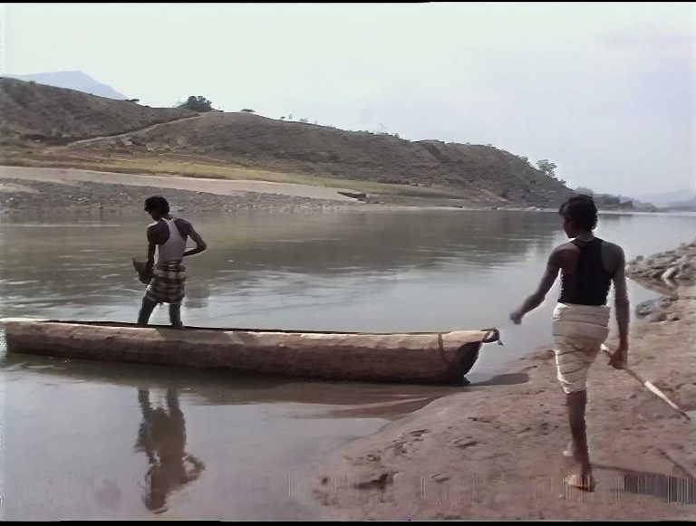 Narmada-Ai-dugout-boat-768x581
