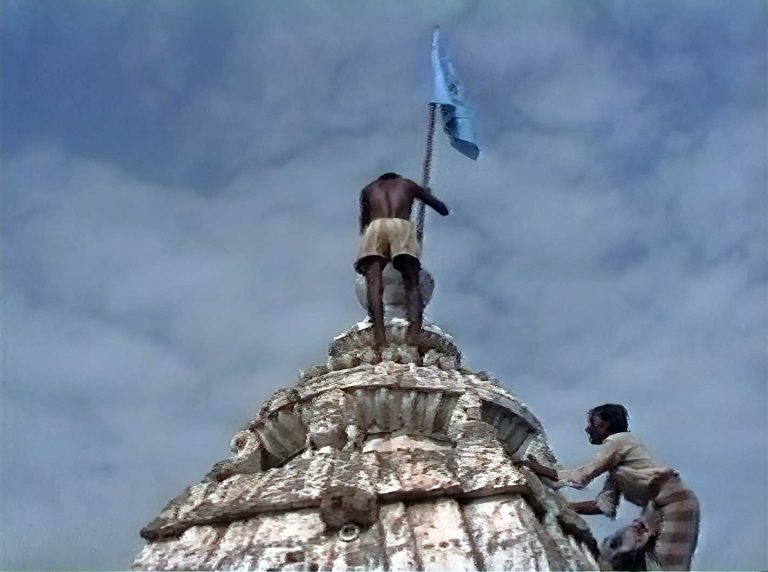 Narmada-Ai-flag-temple-768x572